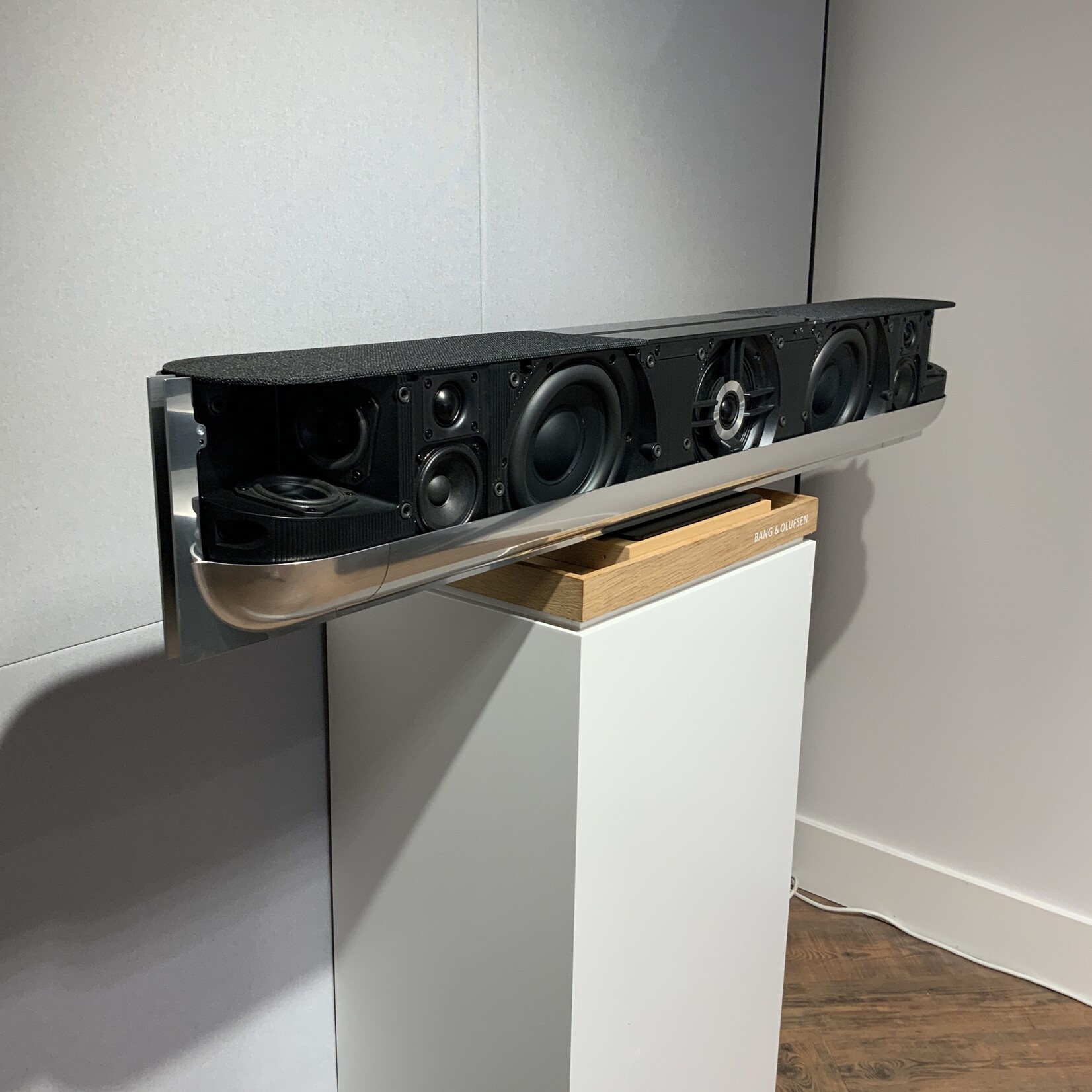 Bang & Olufsen Beosound Theatre 55" DEMO