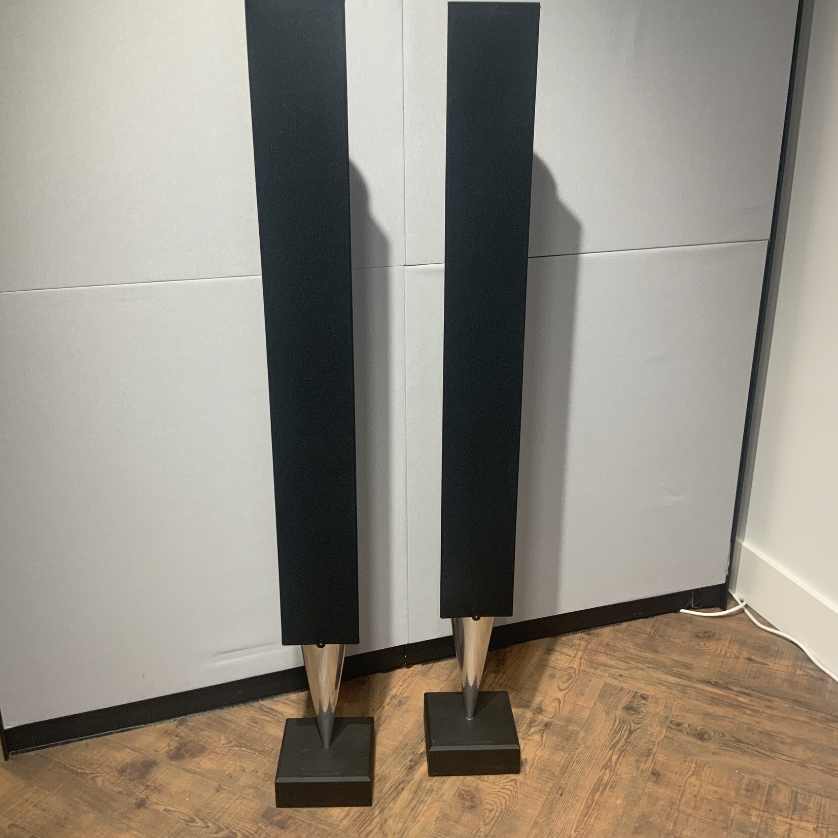 Bang & Olufsen Beolab 8002 incl nieuwe covers