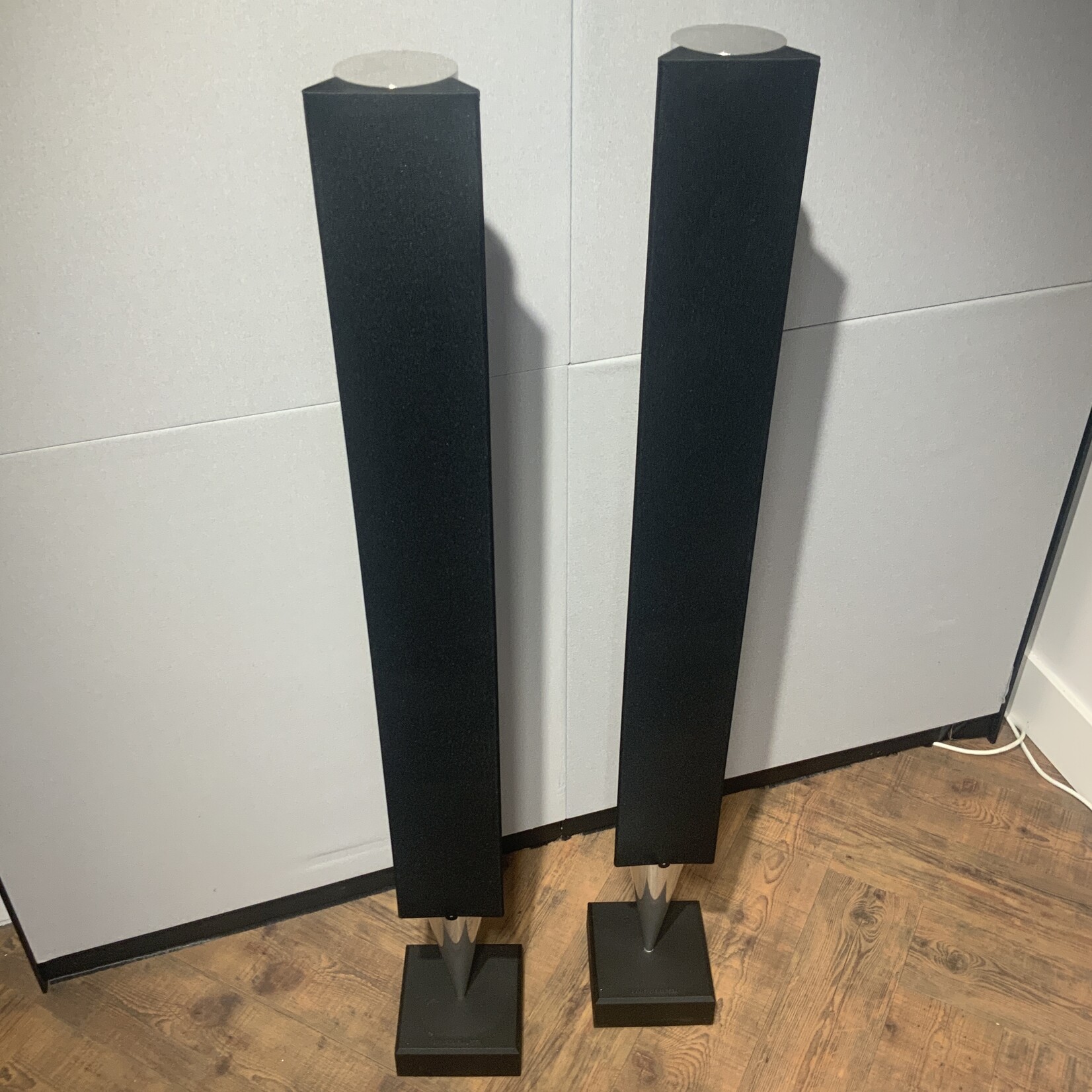 Bang & Olufsen Beolab 8002 incl nieuwe covers