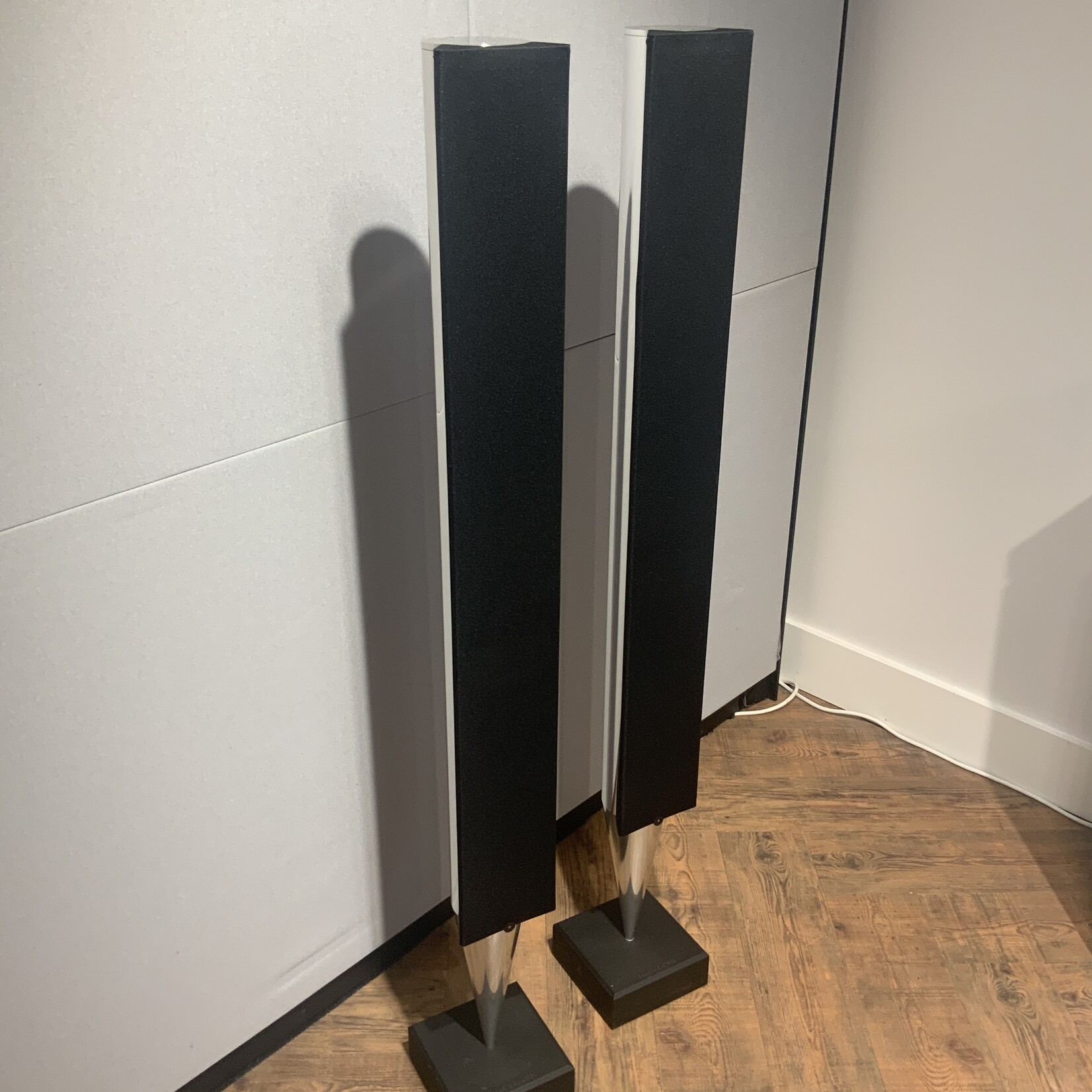 Bang & Olufsen Beolab 8002 incl nieuwe covers