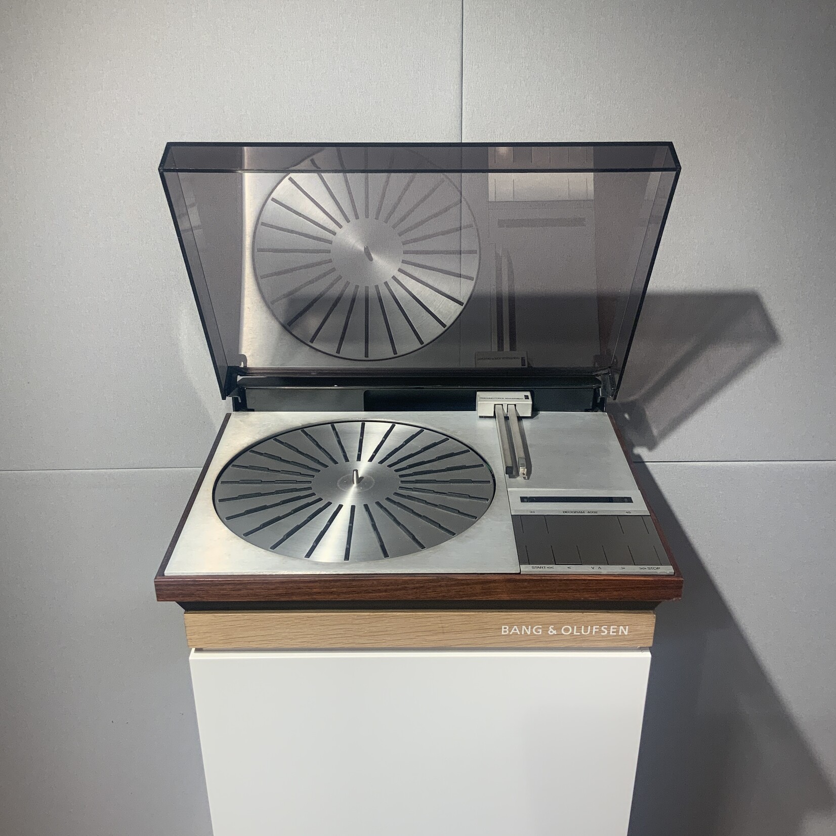 Bang & Olufsen Beogram 4002 – Volledig Gereviseerd