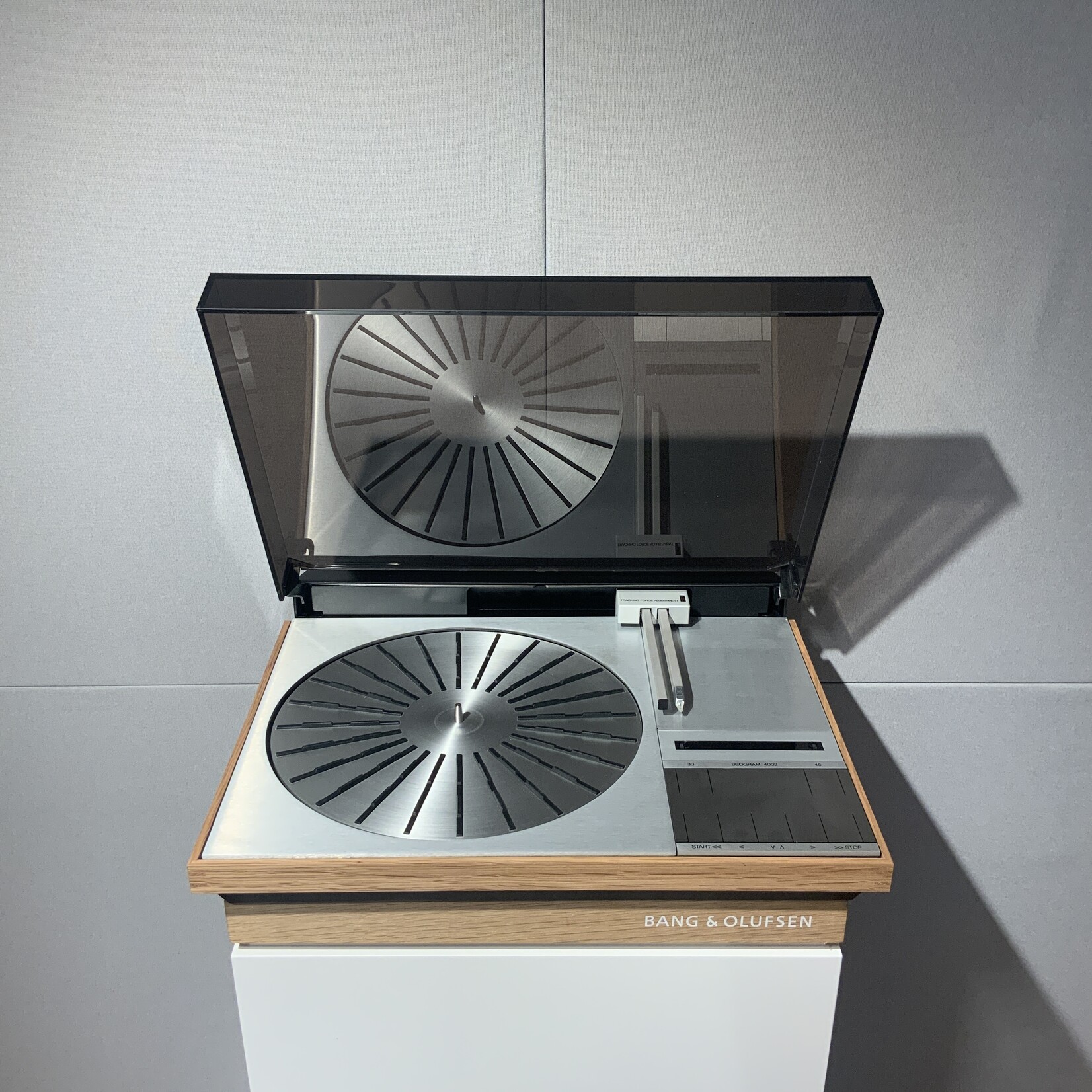 Bang & Olufsen Beogram 4002 incl B&O Upgrade