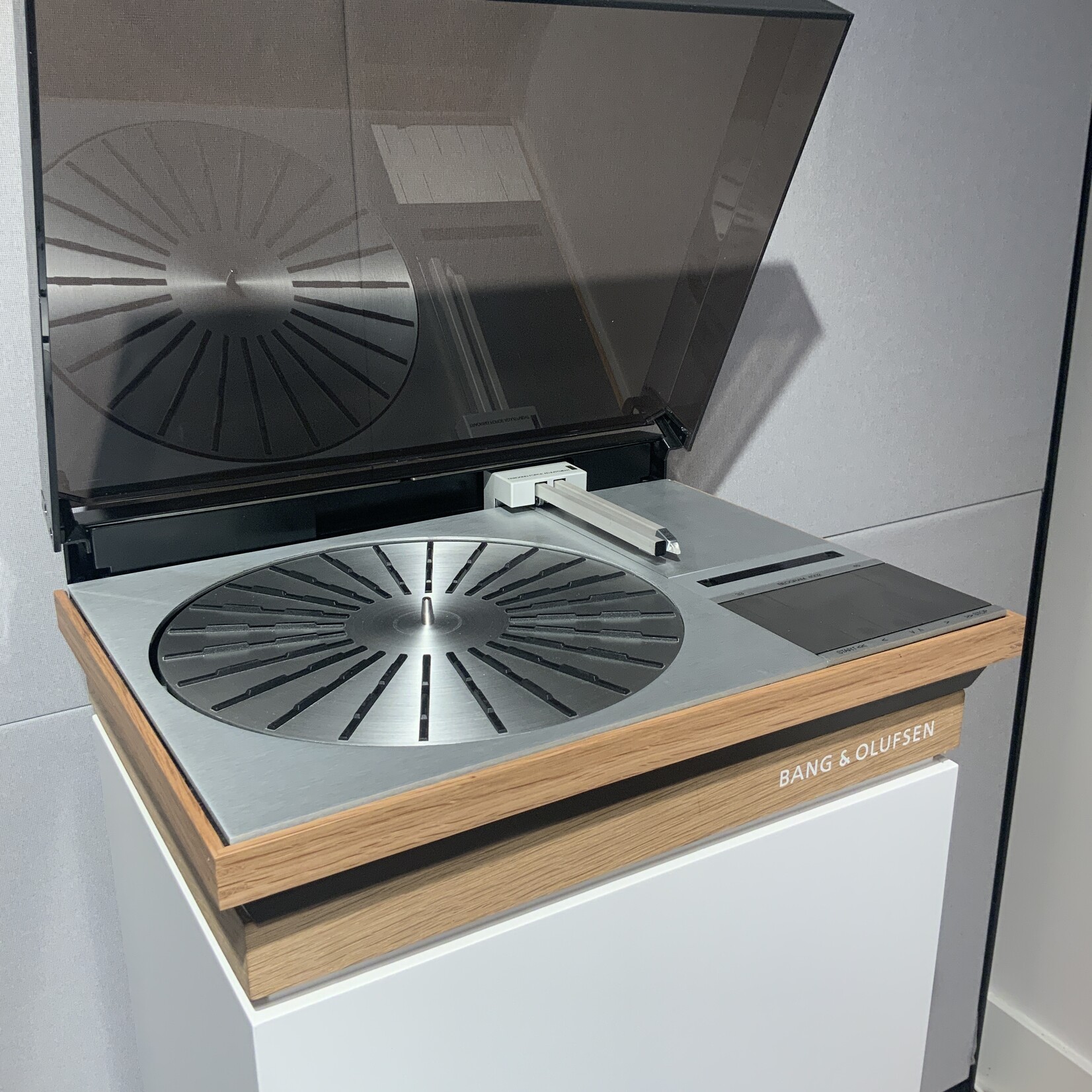 Bang & Olufsen Beogram 4002 incl B&O Upgrade