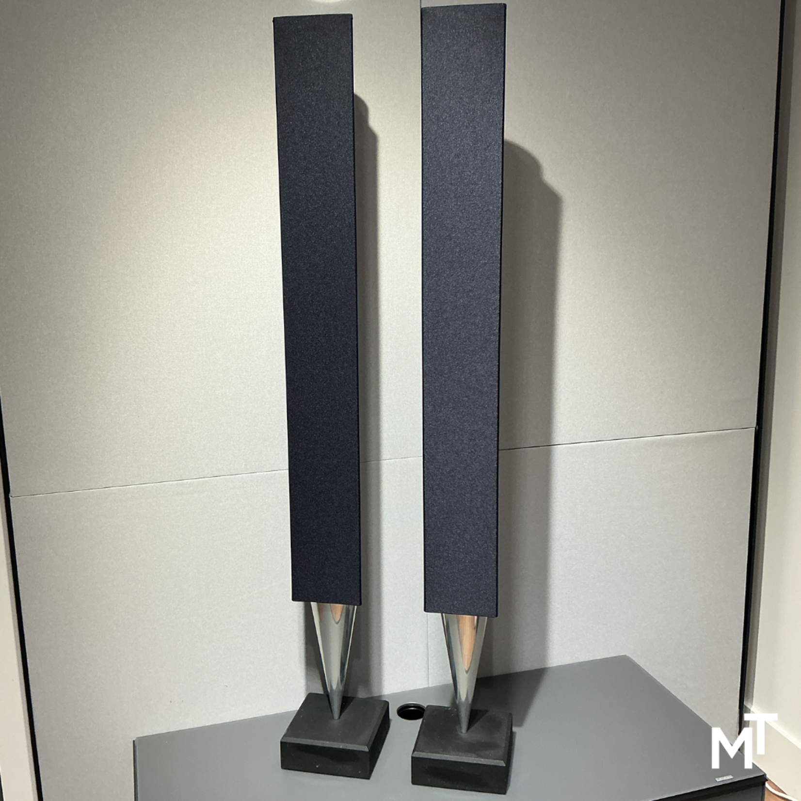 Bang & Olufsen Bang & Olufsen Beolab 8000 MK2 Bass Update incl nieuwe zwarte doeken