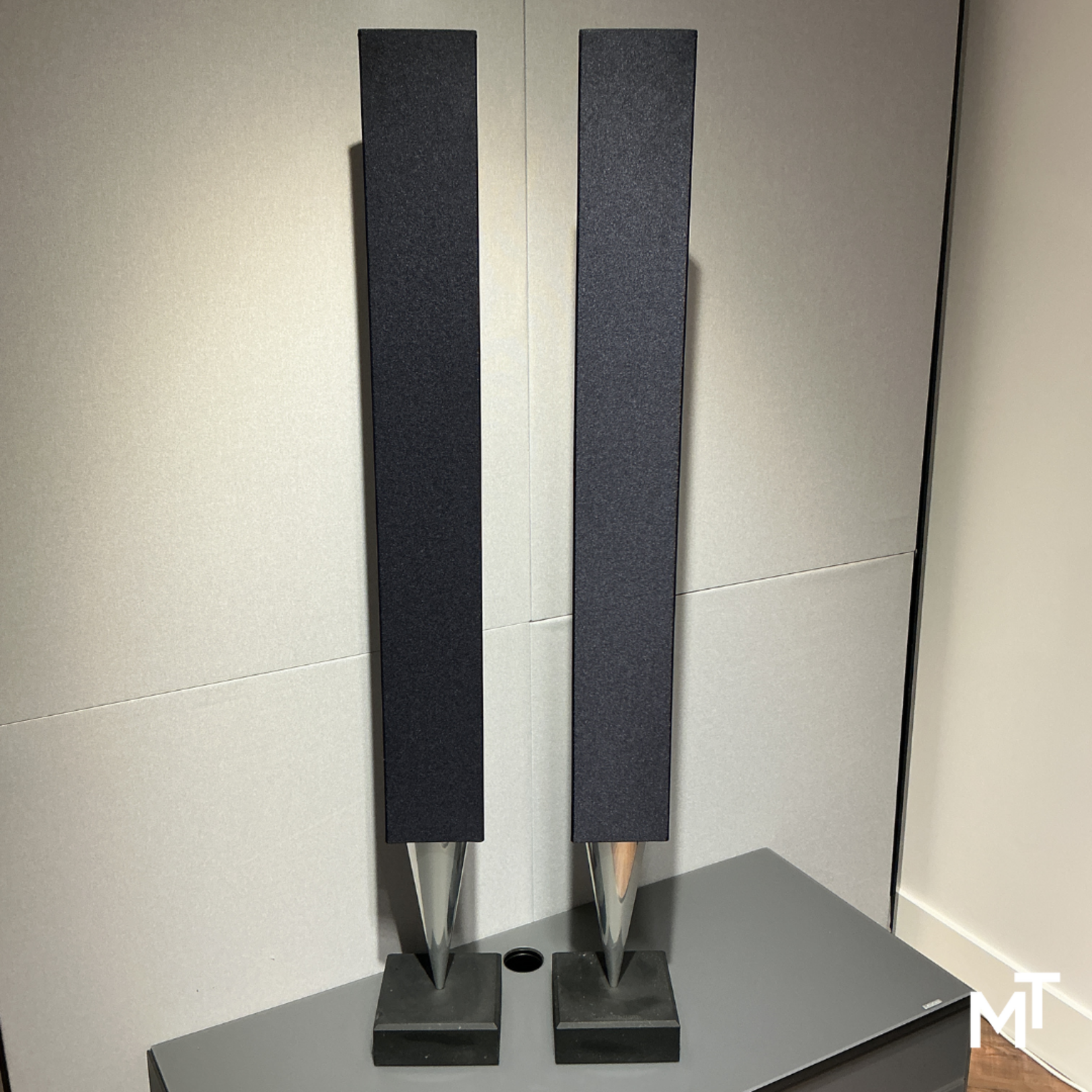 Bang & Olufsen Bang & Olufsen Beolab 8000 MK2 Bass Update incl nieuwe zwarte doeken