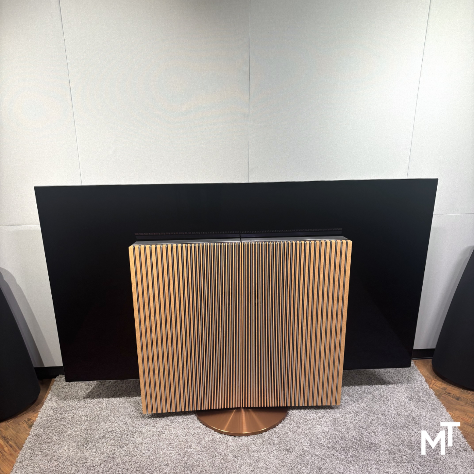 Bang & Olufsen Bang & Olufsen Beovision Harmony 77” Oak/Silver