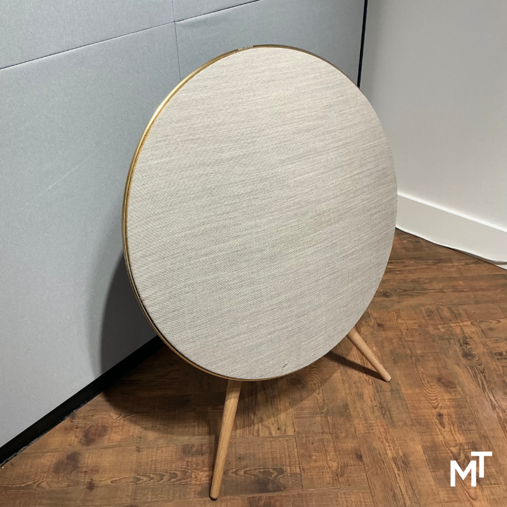 Bang & Olufsen Beosound A9 5th gen Gold Tone/Light Oak