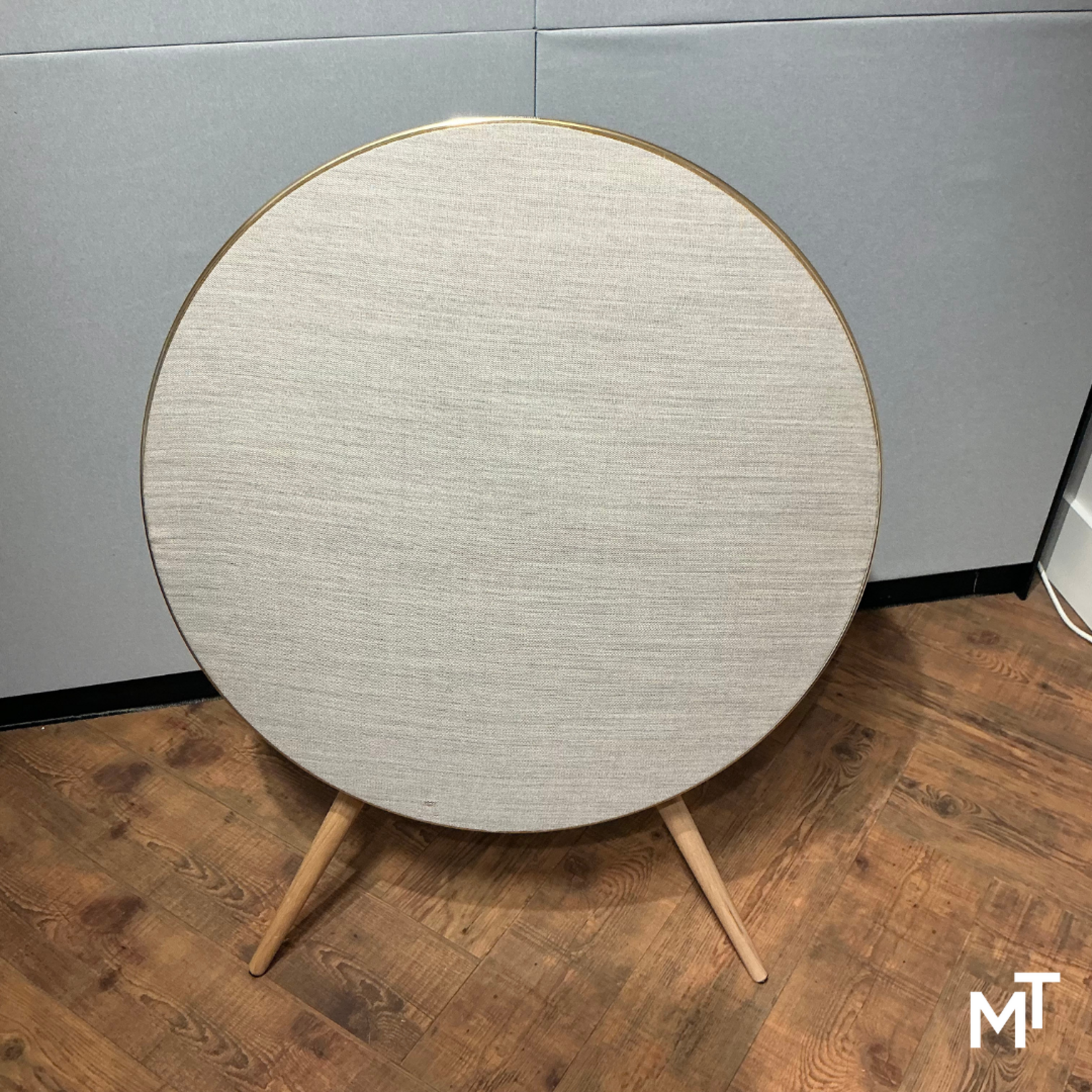 Bang & Olufsen Beosound A9 5th gen Gold Tone/Light Oak