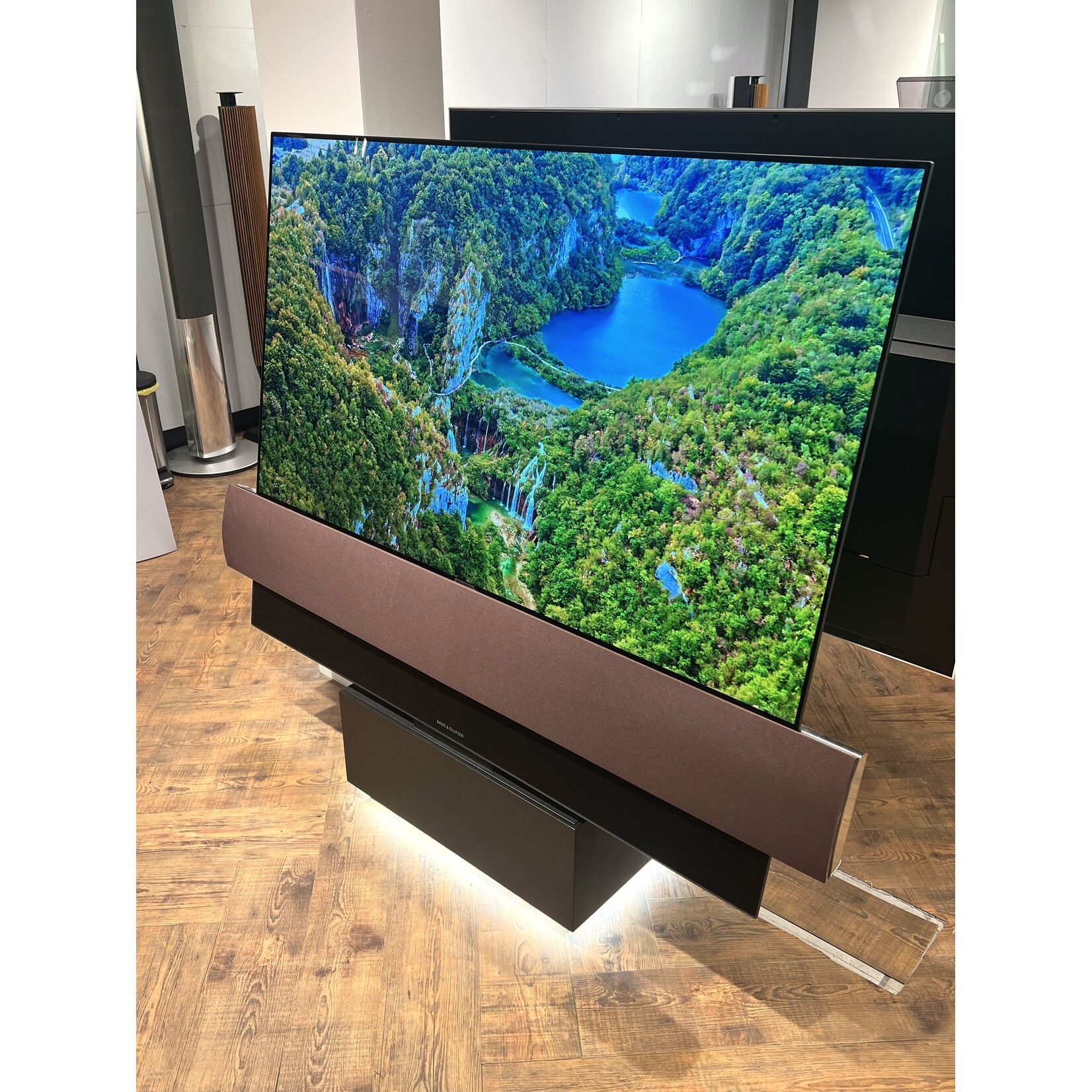 Bang & Olufsen Bang & Olufsen Beovision Eclipse 55 – Stoffen front - Grijs, groen of bruin