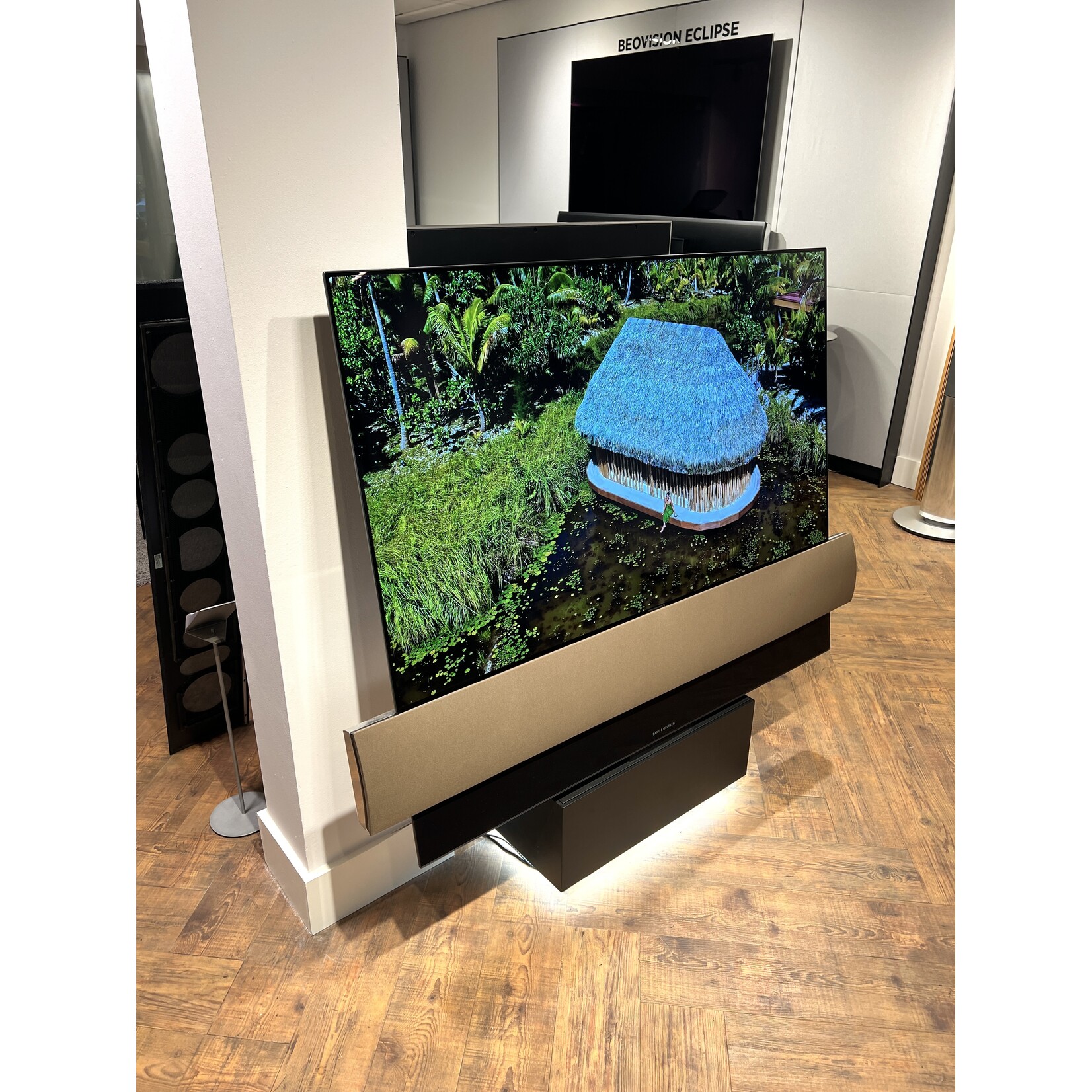 Bang & Olufsen Bang & Olufsen Beovision Eclipse 55 – Stoffen front - Grijs, groen of bruin