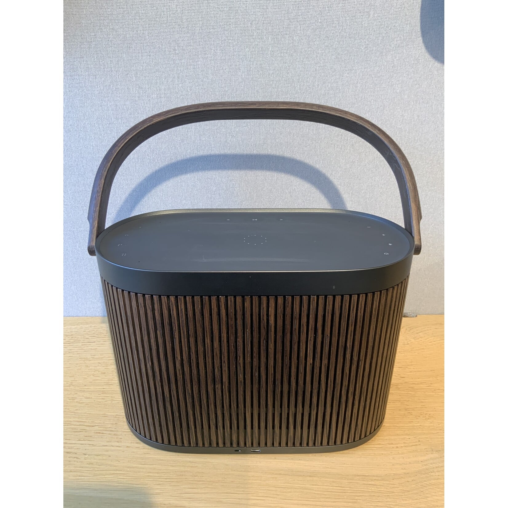 Bang & Olufsen Bang & Olufsen Beosound A5 Dark Oak DEMO