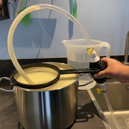 Eigen merk Hevelpomp voor kaas maken – wei eenvoudig aftappen