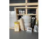 Grote complete Gouda kaasmaakset met pers | 2 kaaswielen van 2,5–3 kg