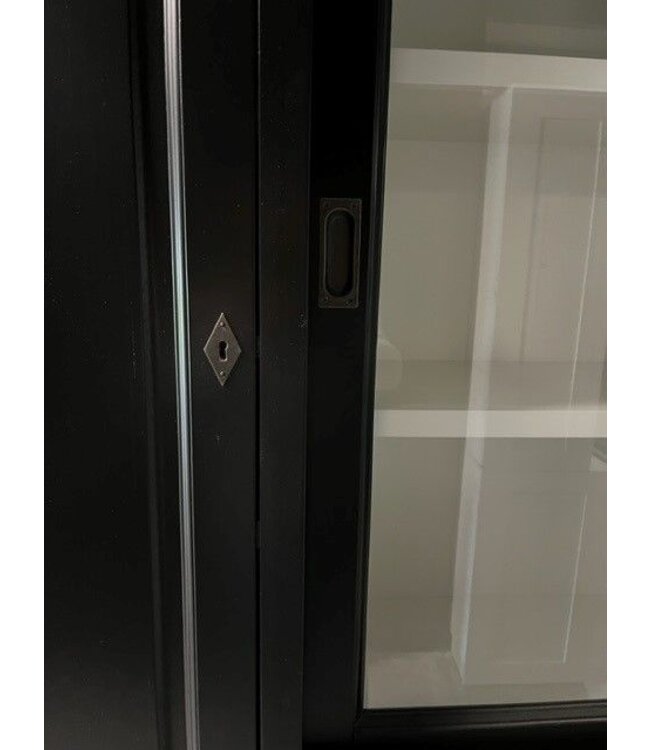 Buffetkast zwart - wit Gieten 240 x 230cm