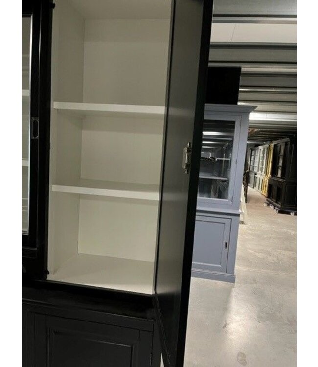 Buffetkast zwart Gieten XL 300 x 230cm