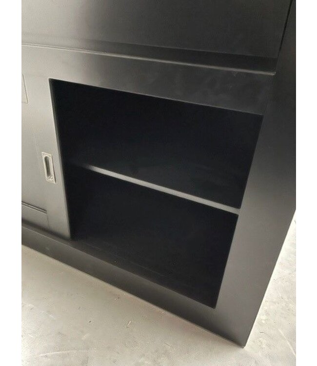 Buffetkast XL Enschede zwart greeploos 300cm