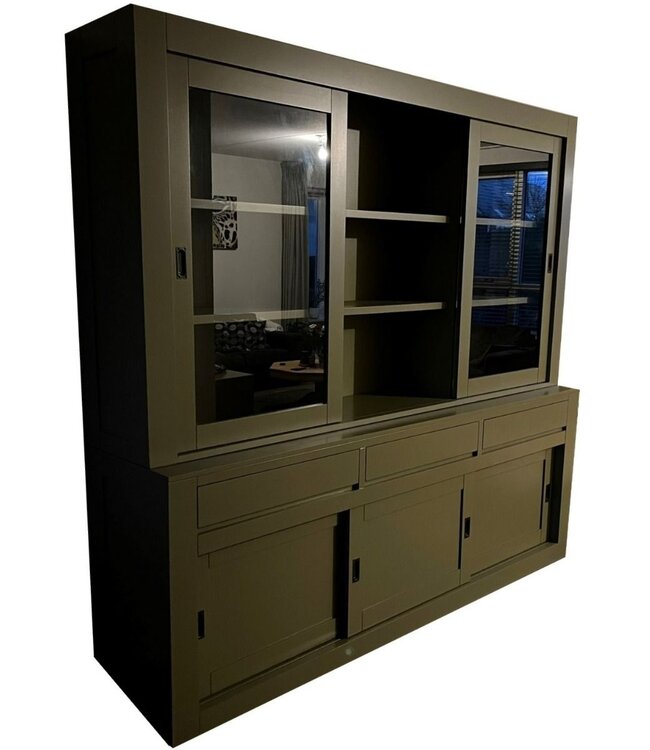 Buffetkast rietgroen Groenlo soft close 240cm