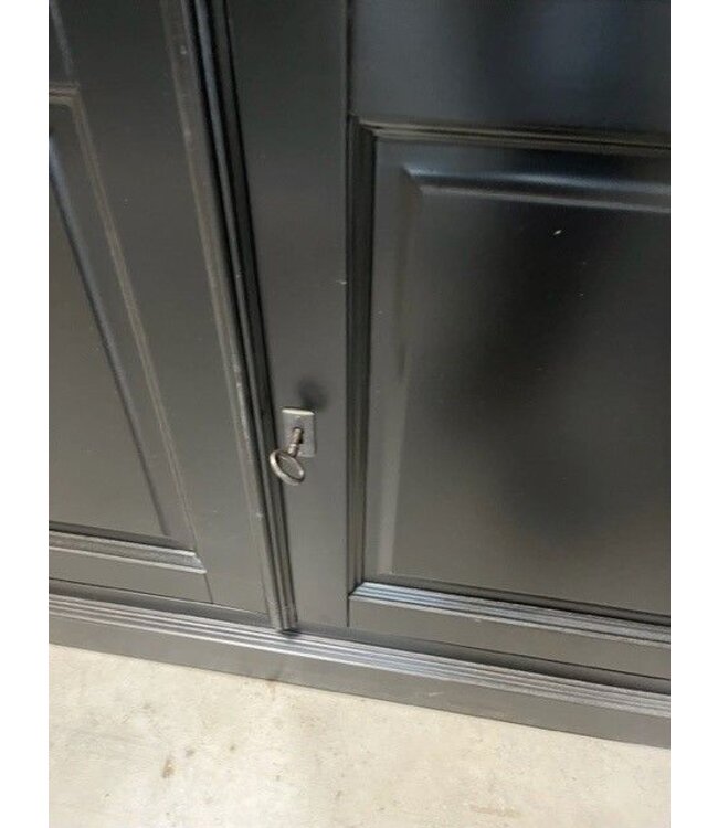 Buffetkast Dronten zwart antiek geschuurd 220cm