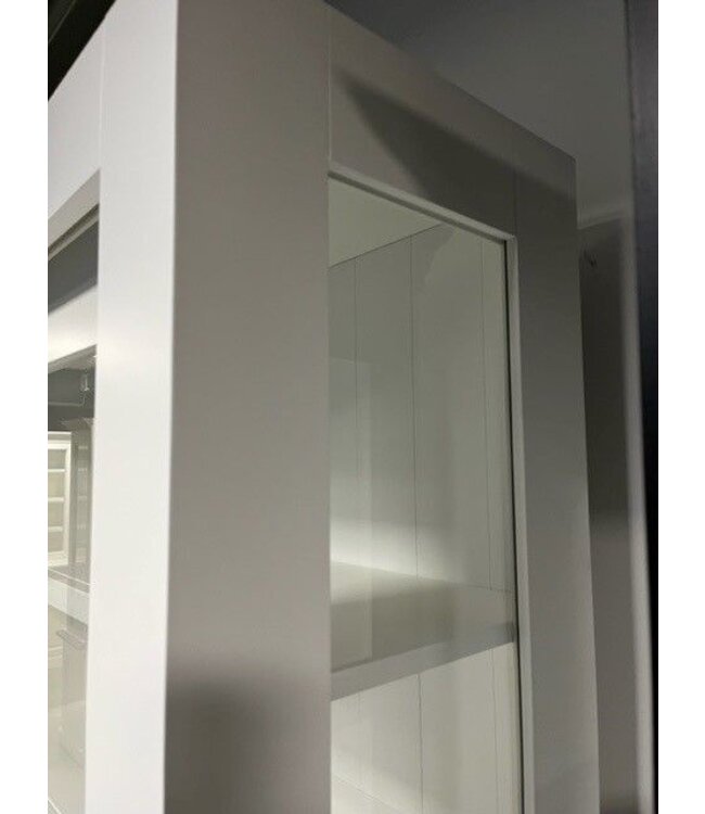 Witte strakke buffetkast Petten 220cm