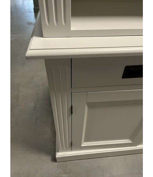 Boekenkast wit met trap Reeuwijk 300 x 260cm