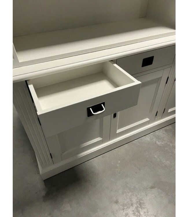 Boekenkast wit met trap Reeuwijk 300 x 260cm