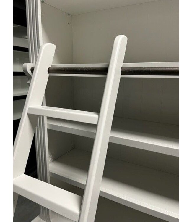Boekenkast wit met trap Reeuwijk 300 x 260cm