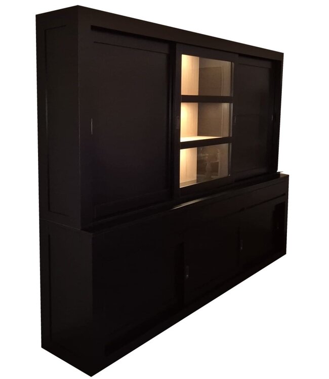 Buffetkast zwart Hasselt greeploos 300cm met eiken interieur en led verlichting