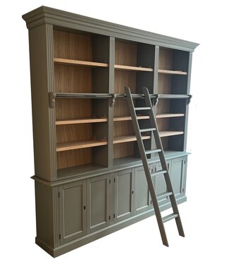 Kasten van de Koning Boekenkast Borculo Engels groen met eiken lijsten en trap 260 x 240cm