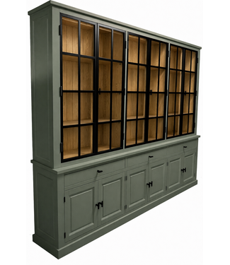 Kasten van de Koning Buffetkast Soest Engels groen met stalen deuren en eiken interieur 300 x 240cm