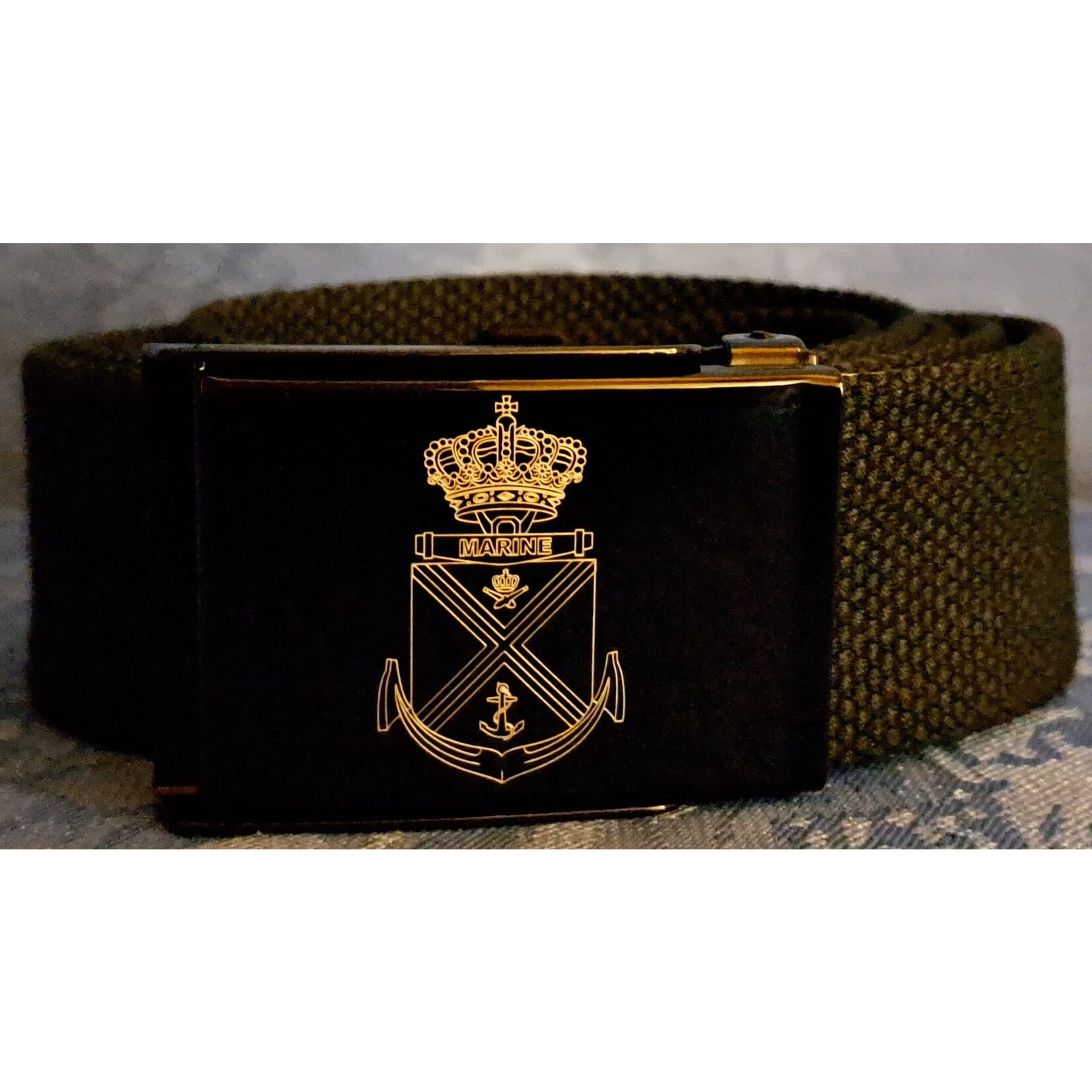 Ceinture noire avec écusson Marine