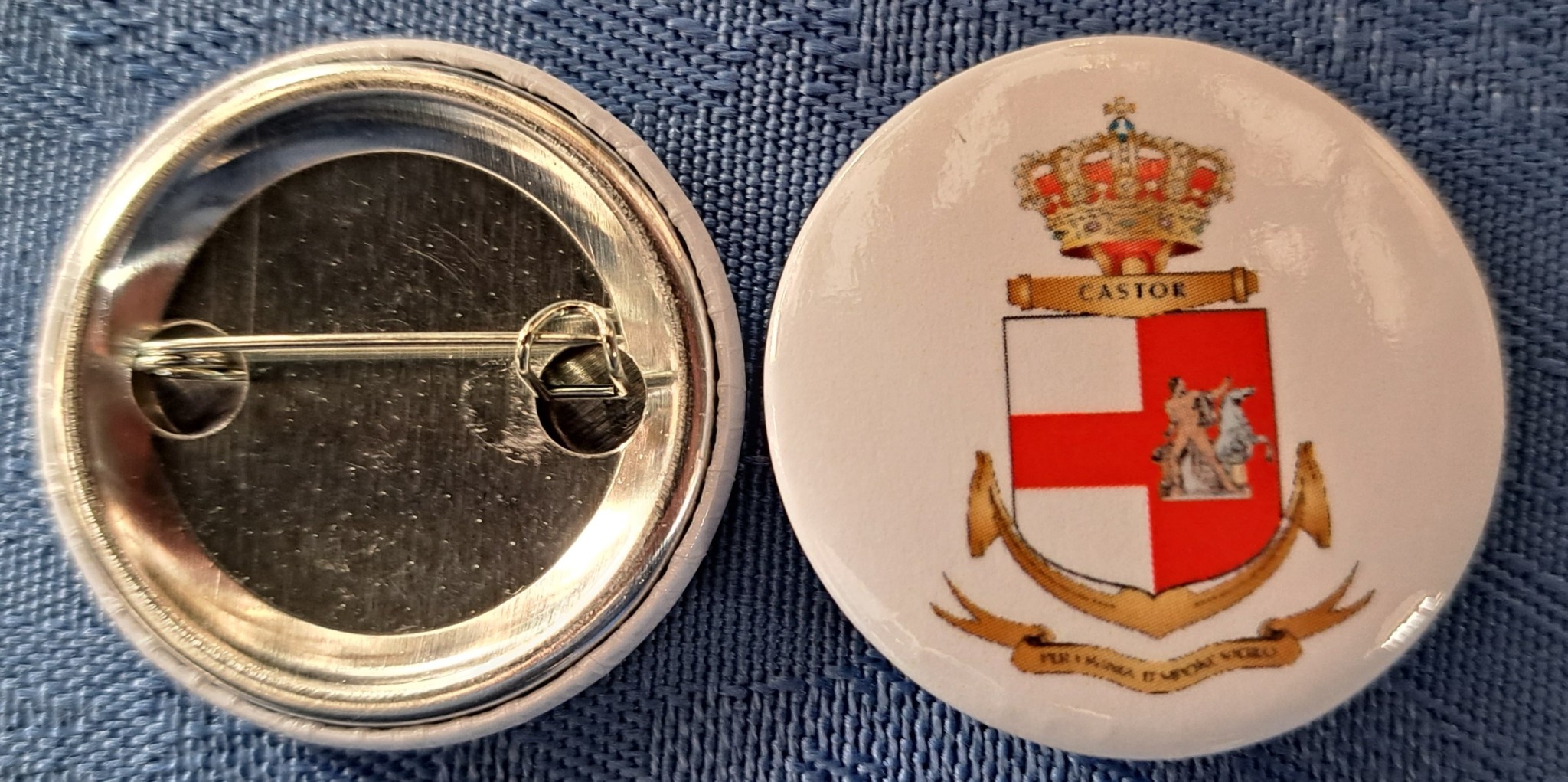 Buttons speld Castor