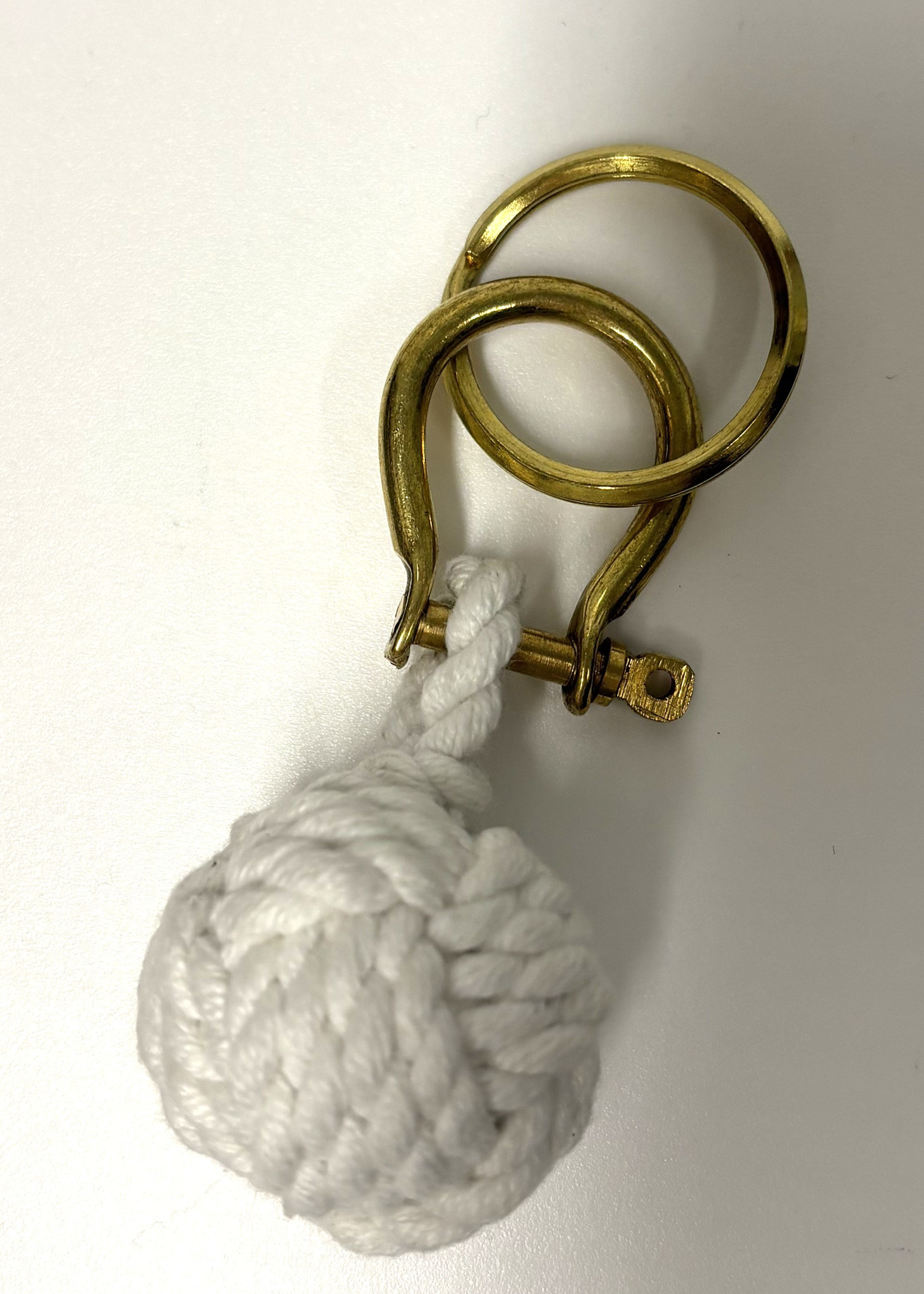 Porte-clés pomme de touline blanc corde