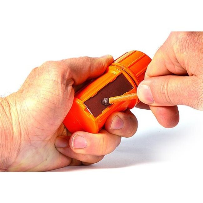 Uco Stormproof Match Kit