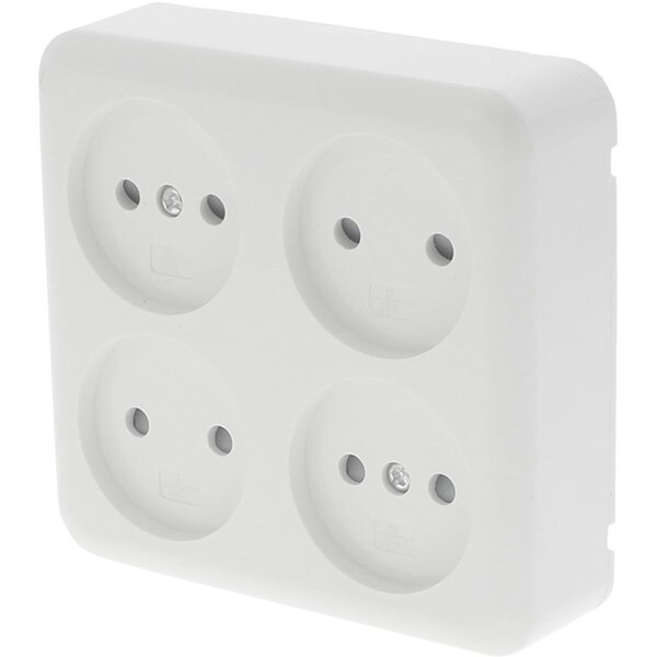 Q-LINK Q-LINK 4-way Polar White Wall Socket with Child Safety - Ideal LED Accessories