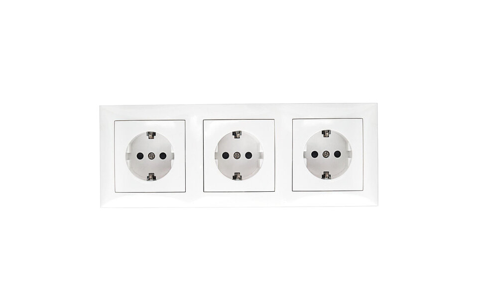 HLW LED Aigi Cika 3-way white wall socket with earth connection - Safe LED accessories