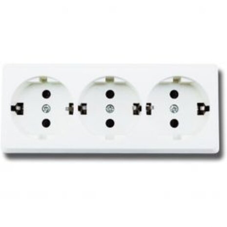 Aigi Kuta triple grounded wall socket white - ideal LED accessories