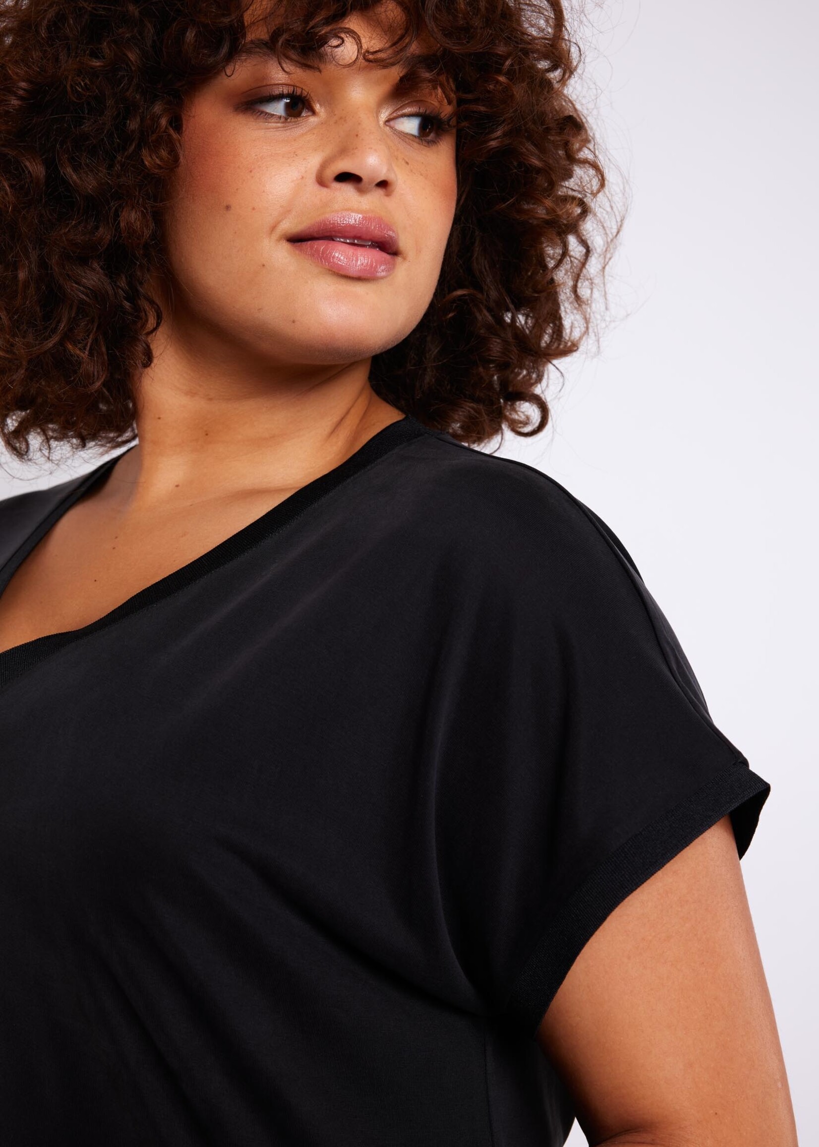 Exxcellent April Top V-hals Zwart Maat 54