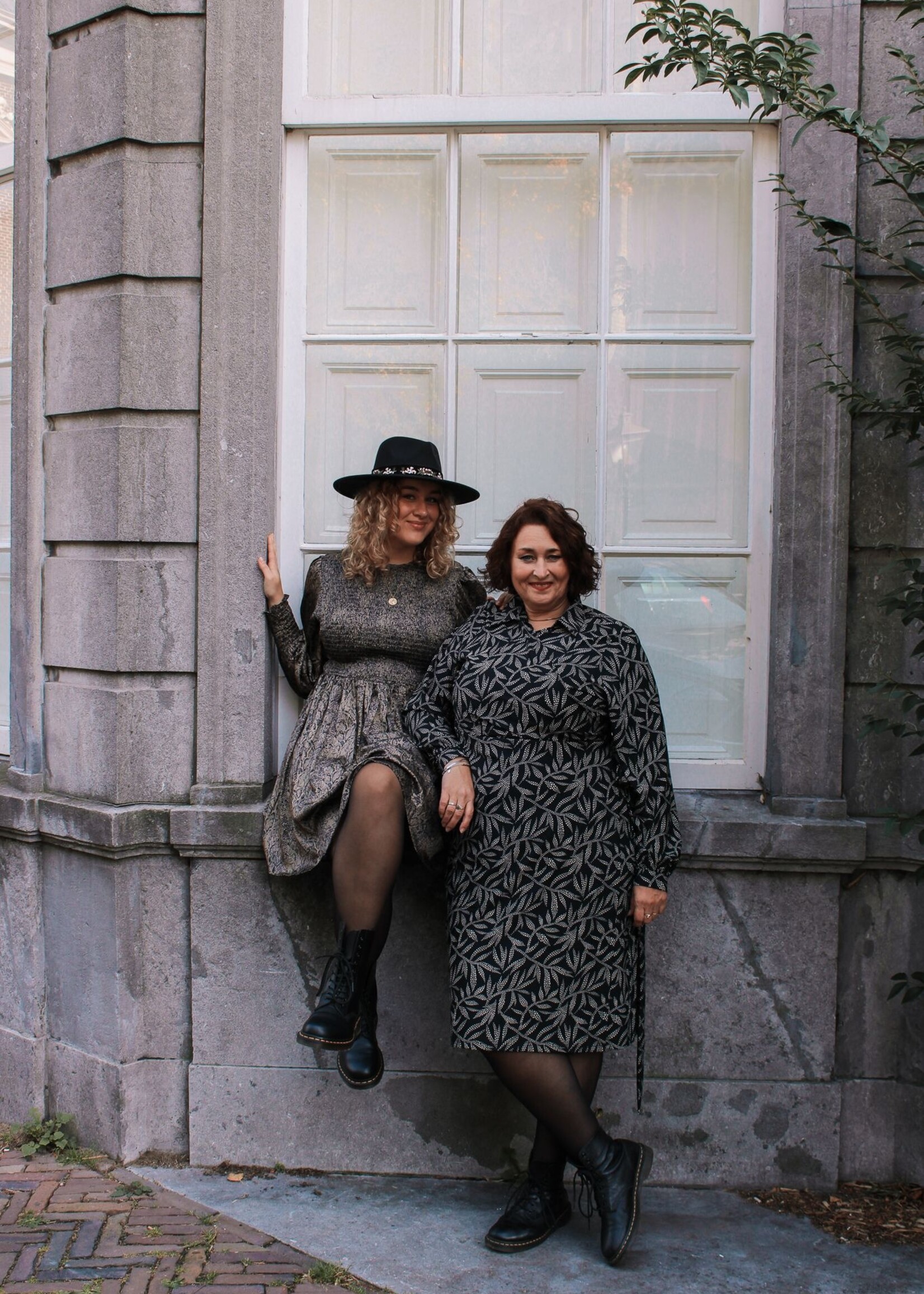 FLURESK Ylva Jurk Latte/Zwart Maat 38 & 40