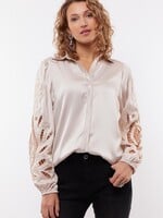 C&S The Label Djelina Blouse Sand