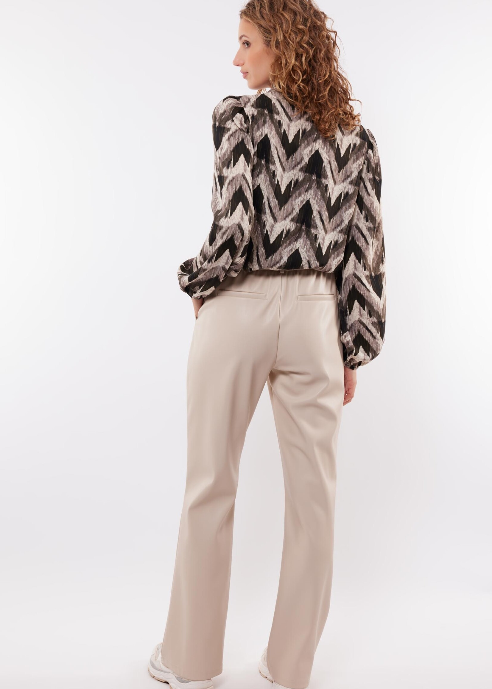 C&S The Label Caroline Broek Sand