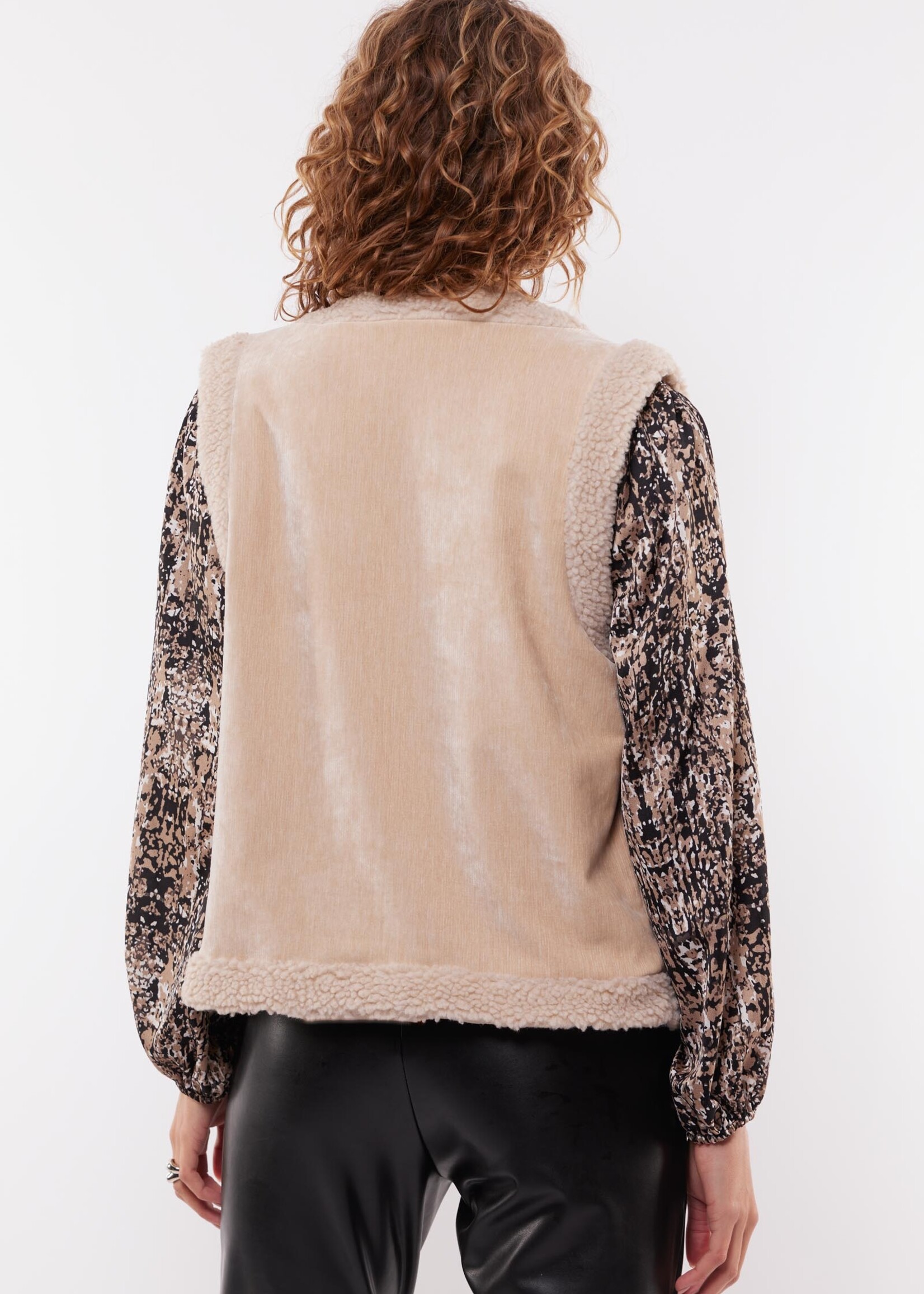 C&S The Label Doreen Gilet Sand