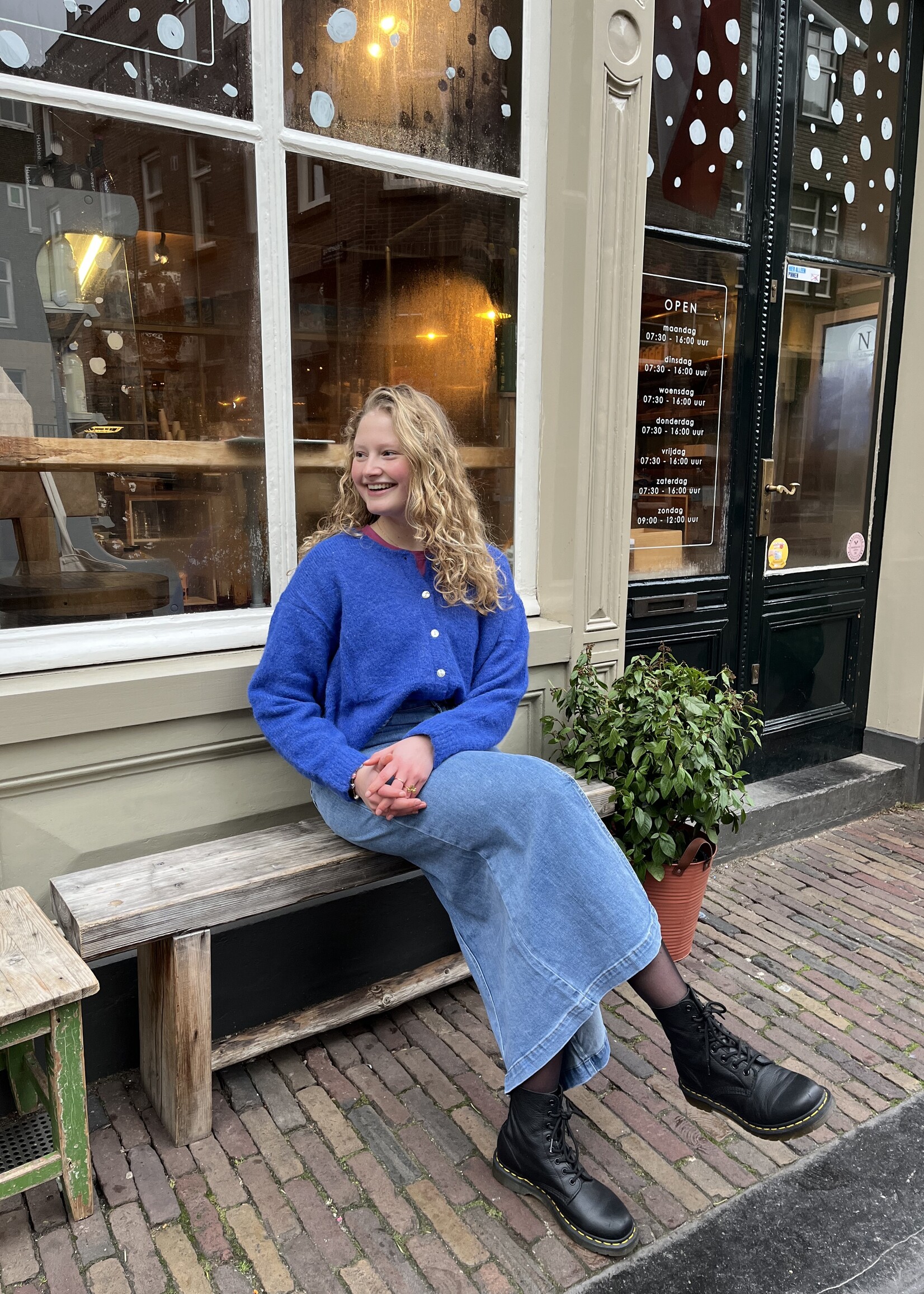 Maddie vestje gebreid Kobalt