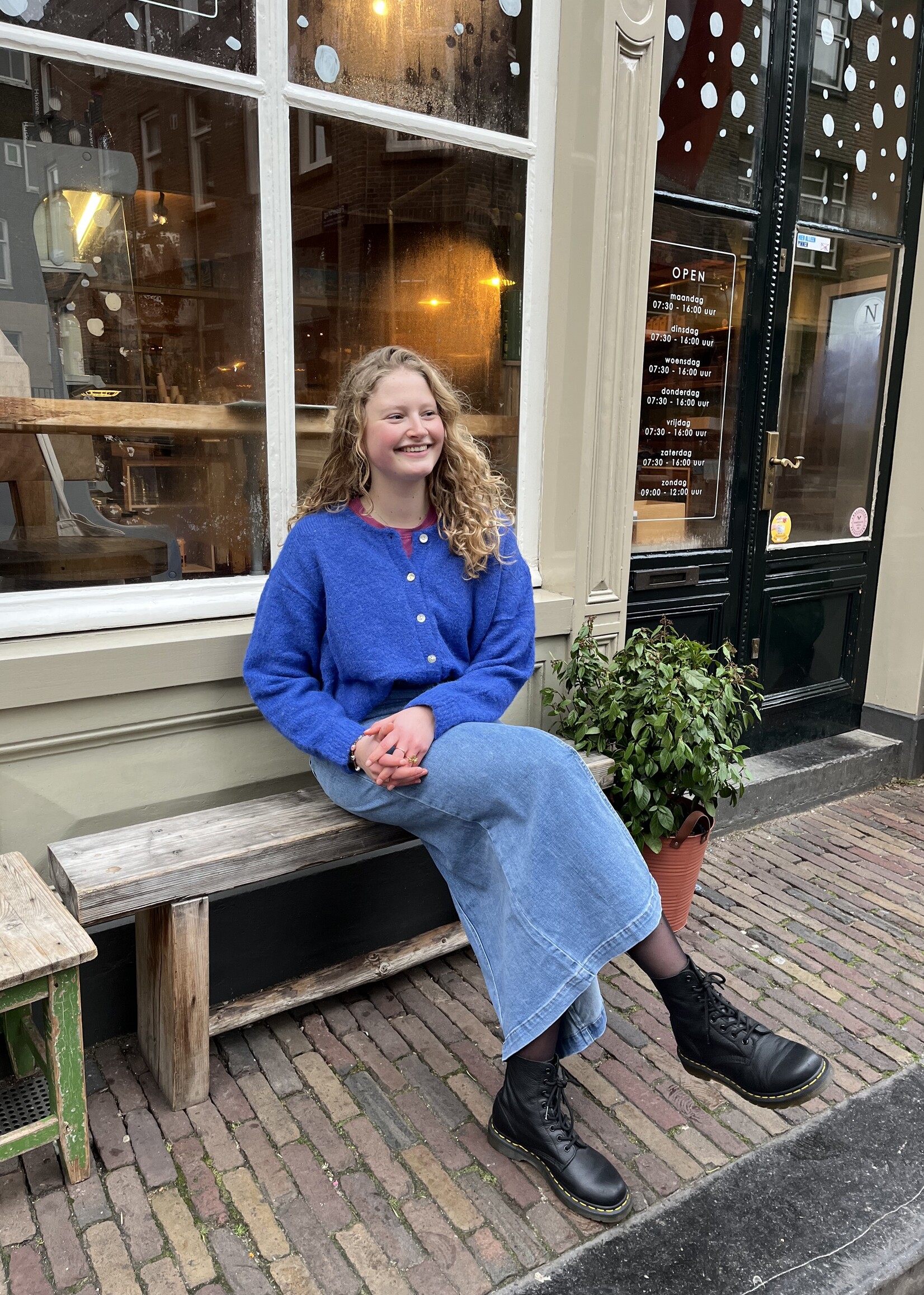 Maddie vestje gebreid Kobalt