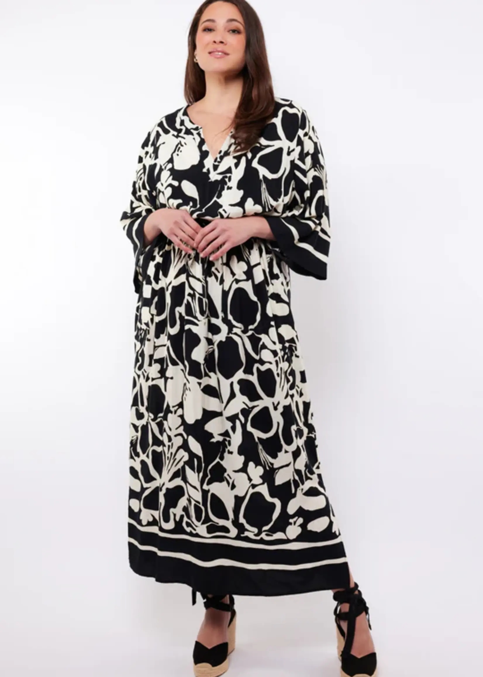Exxcellent Soraya Dress Black/Ecru Maa t 44