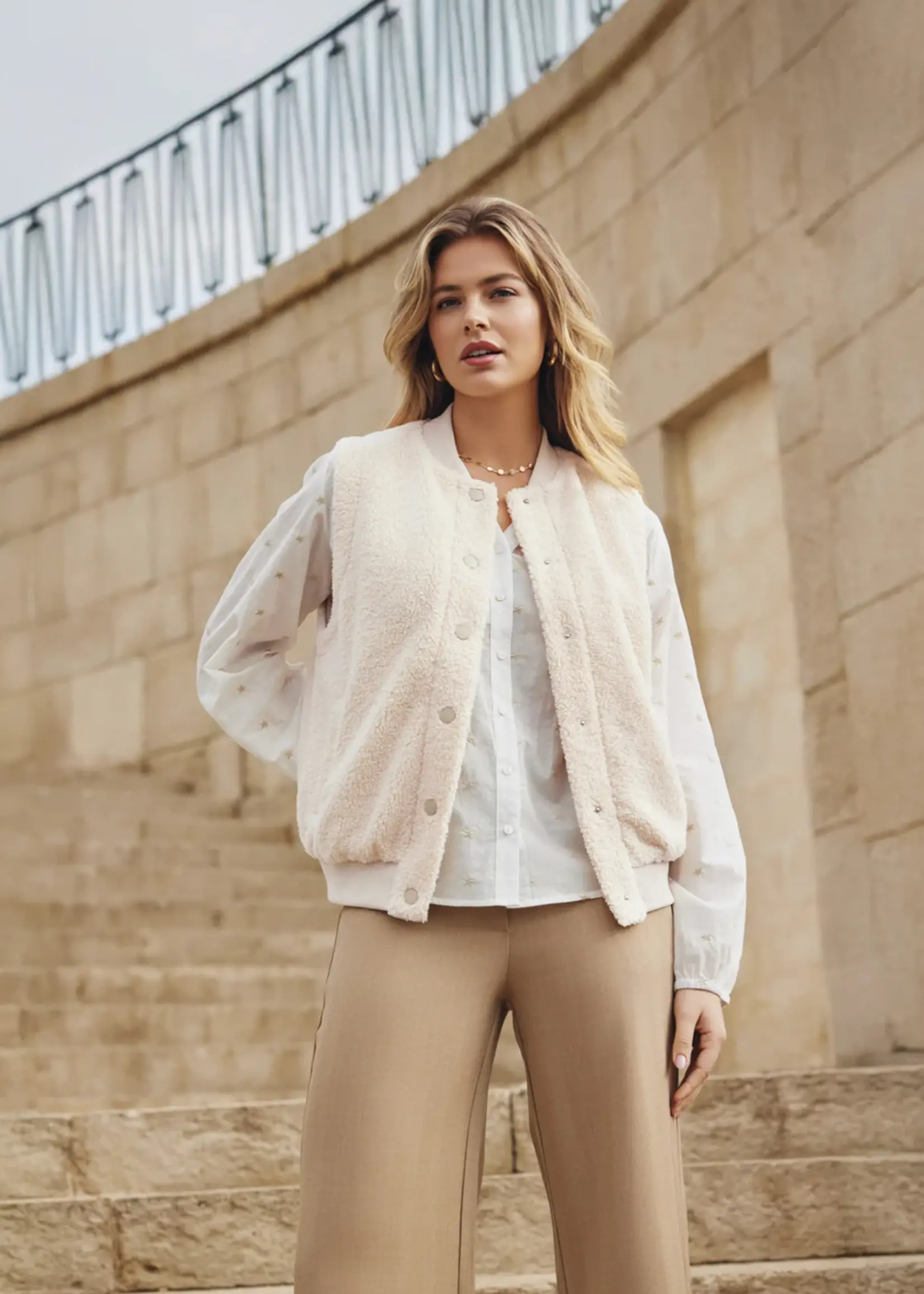 C&S The Label Giselle Gilet Sand