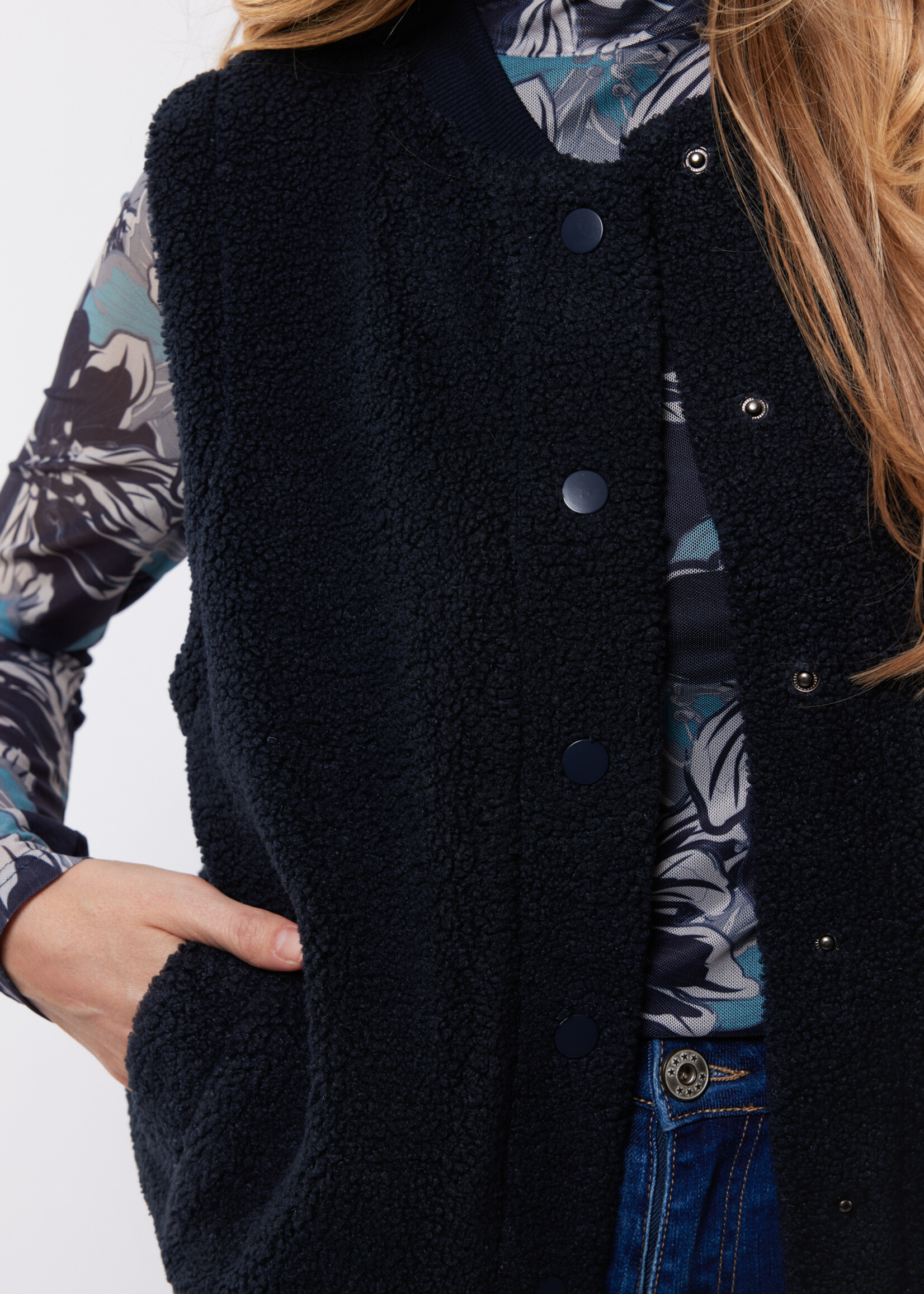 C&S The Label Giselle Gilet Midnight Blue