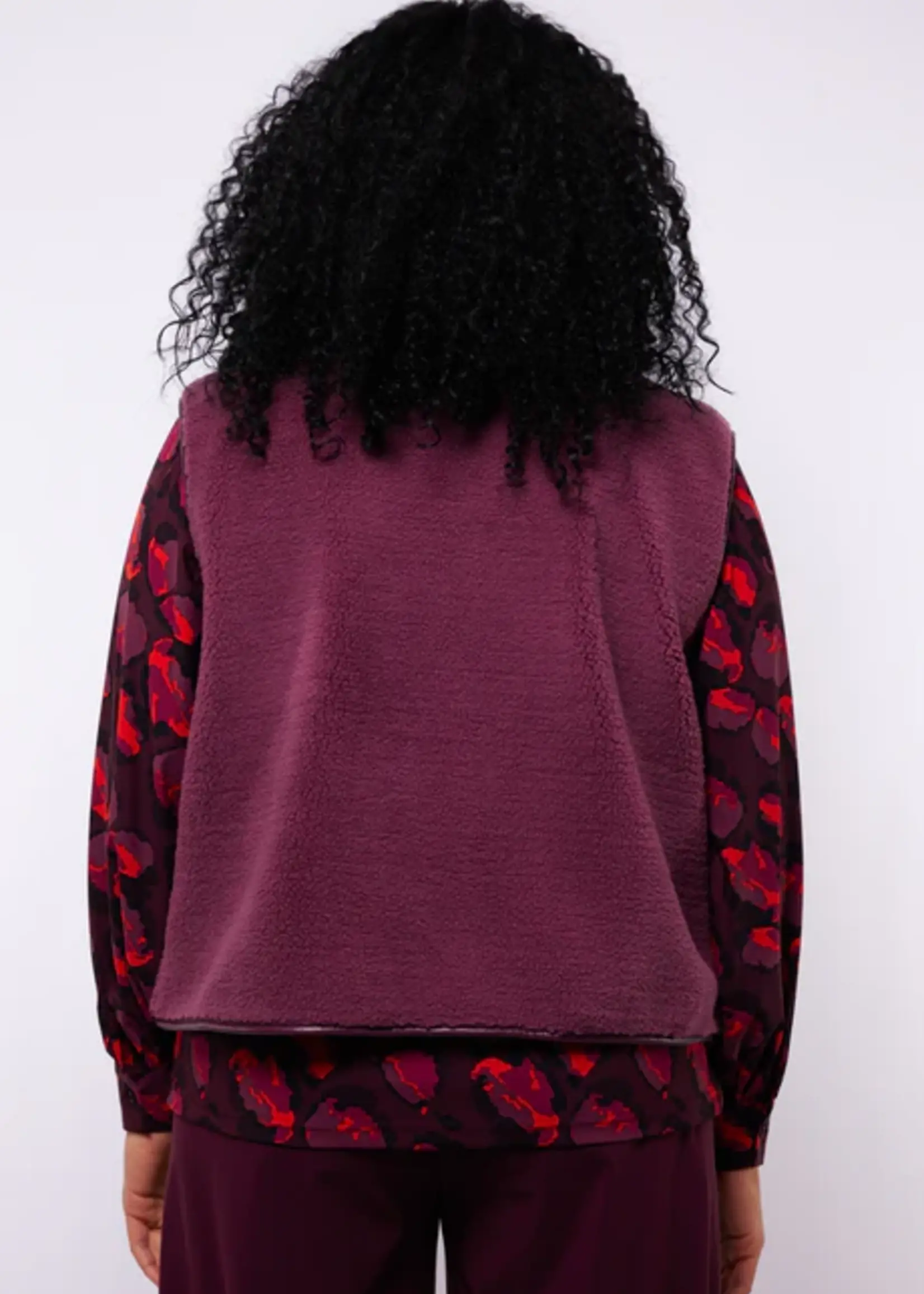 Exxcellent Remi Gilet Mauve Wine