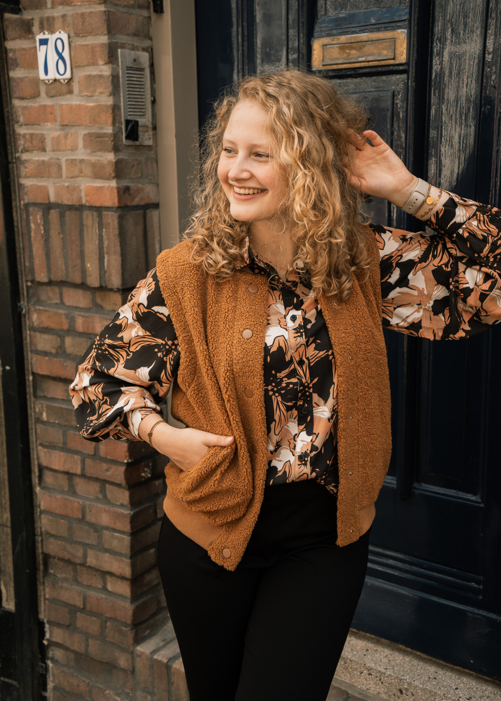 C&S The Label Laurelle blouse Black/Cognac