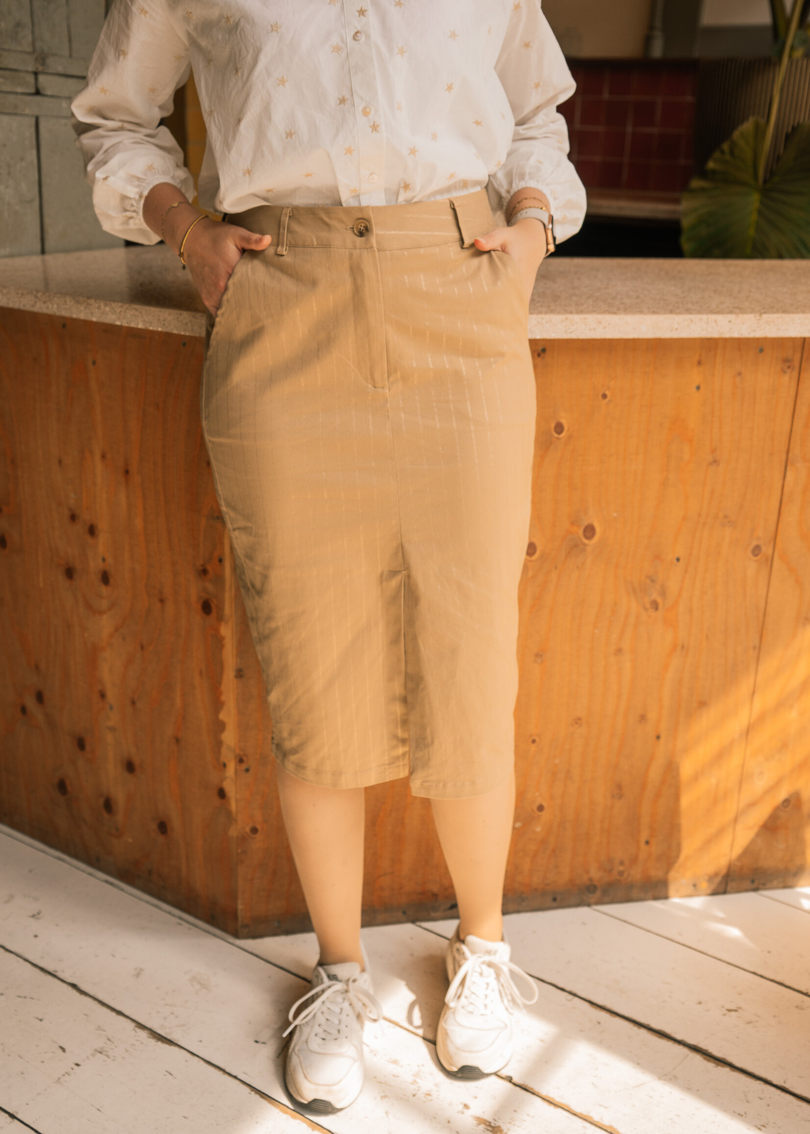 C&S The Label Stephanie Skirt Light Camel/Light Gold