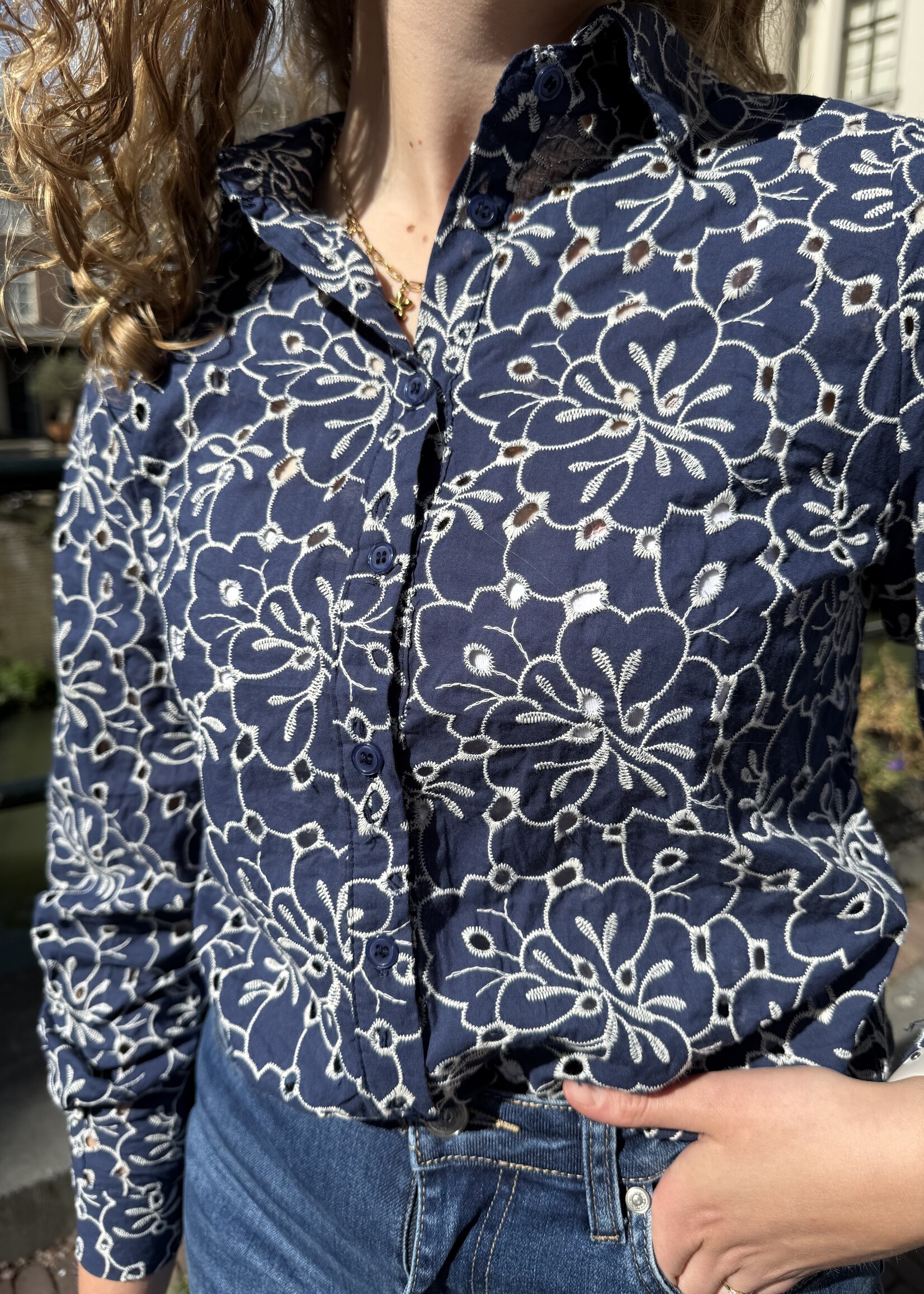 C&S The Label Louisa Blouse Midnight Blue/Offwhite Maat XL